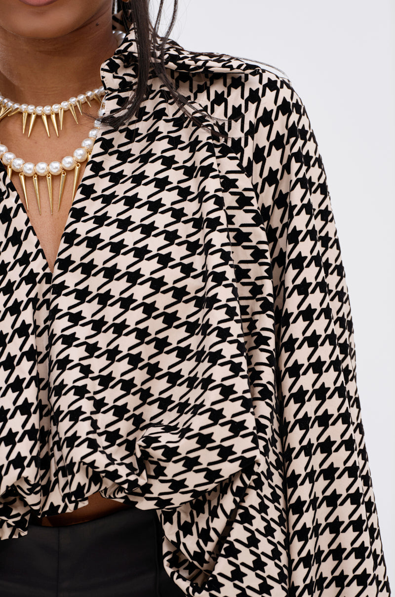 I KNOW WHAT I WANT HOUNDSTOOTH BLOUSE TOP