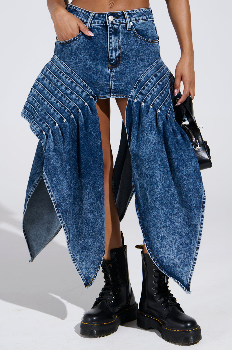 MOVE IN MOTION MINI SKIRT