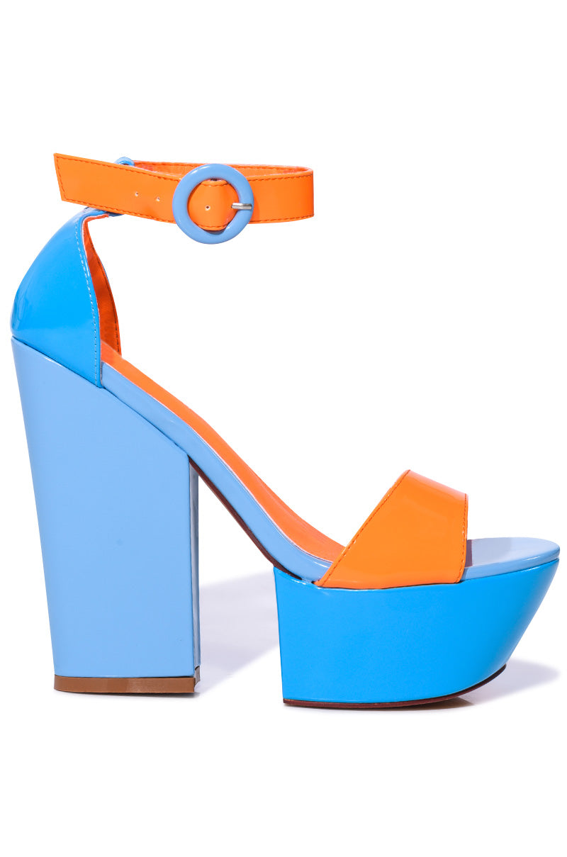 AZALEA WANG BUTTERSCOTCH COLOR BLOCKED SANDAL IN BLUE