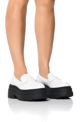 AZALEA WANG PAX CLASSIC FLATFORM LOAFER IN WHITE
