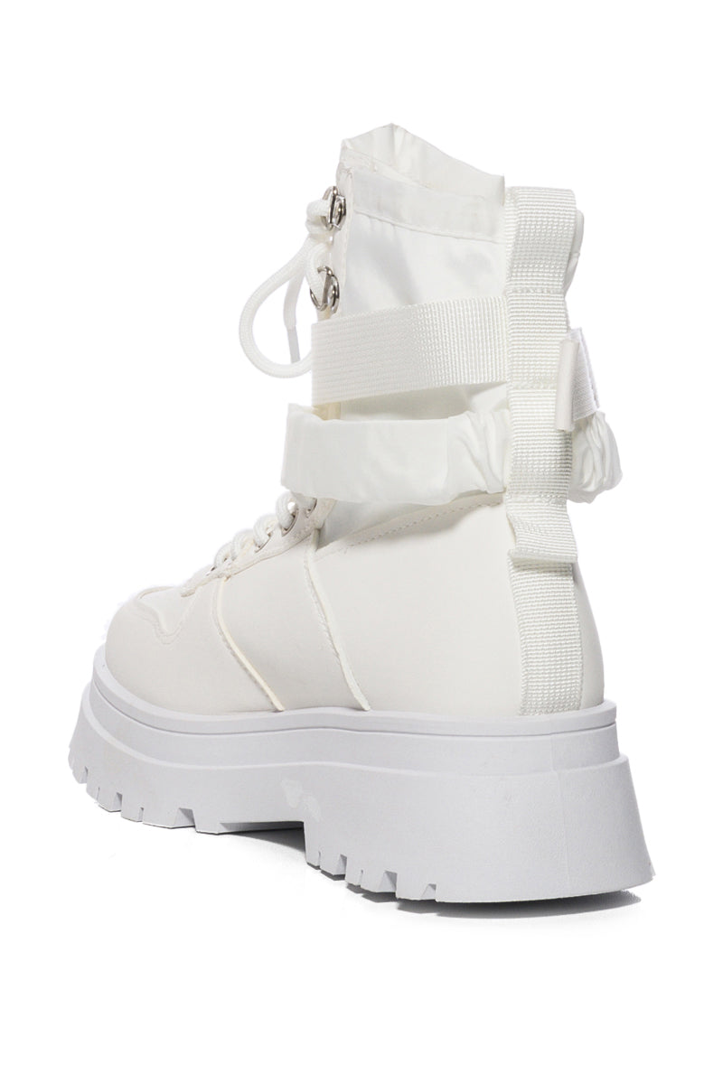 AZALEA WANG PEACHY MONOCHROMATIC SNEAKER IN WHITE