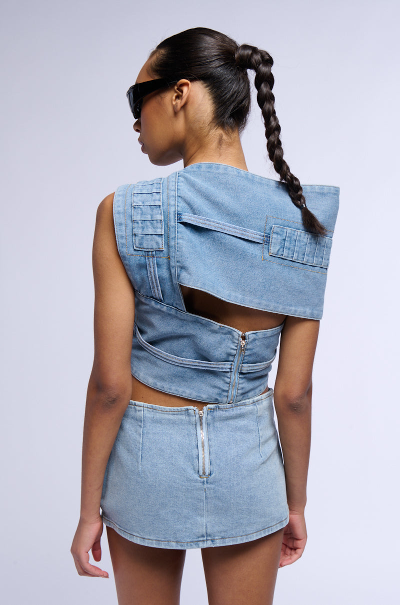 NO SHOW CROP DENIM VEST TOP