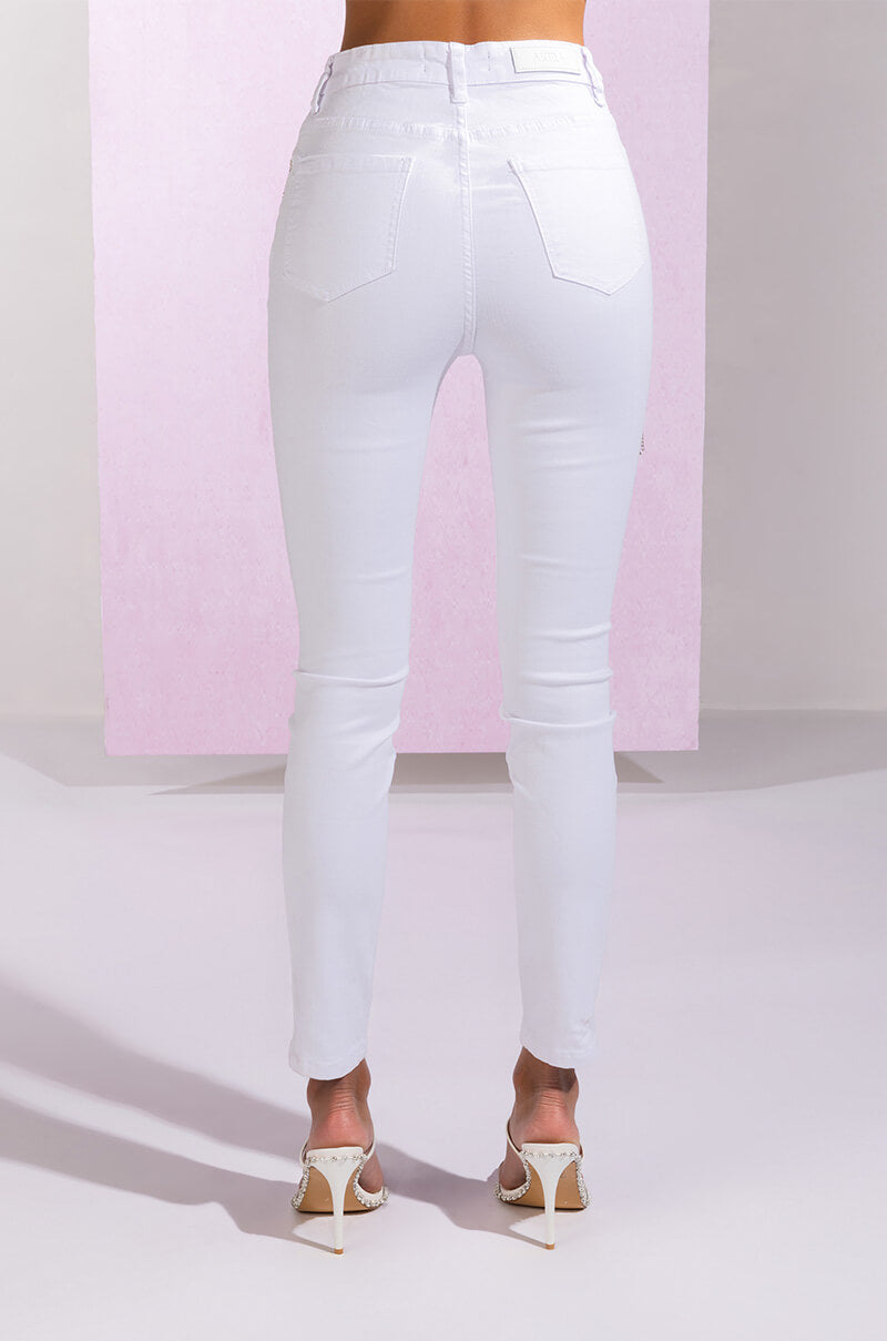 NOTHIN BETTER RHINESTONE POCKET SKINNY JEANS